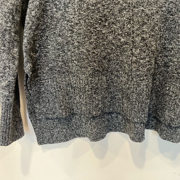 Elie Tahari Dark Gray Oversized Sweater Mock Turtleneck in Women’s Small - Picture 7 of 10